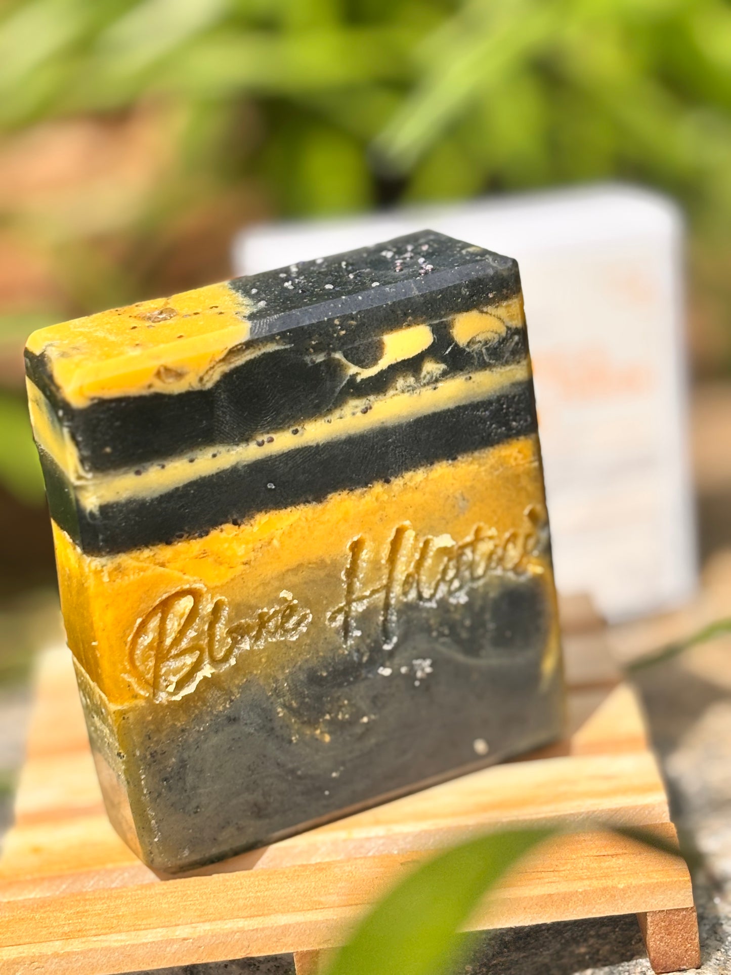 Turmeric & Charcoal fusion bar